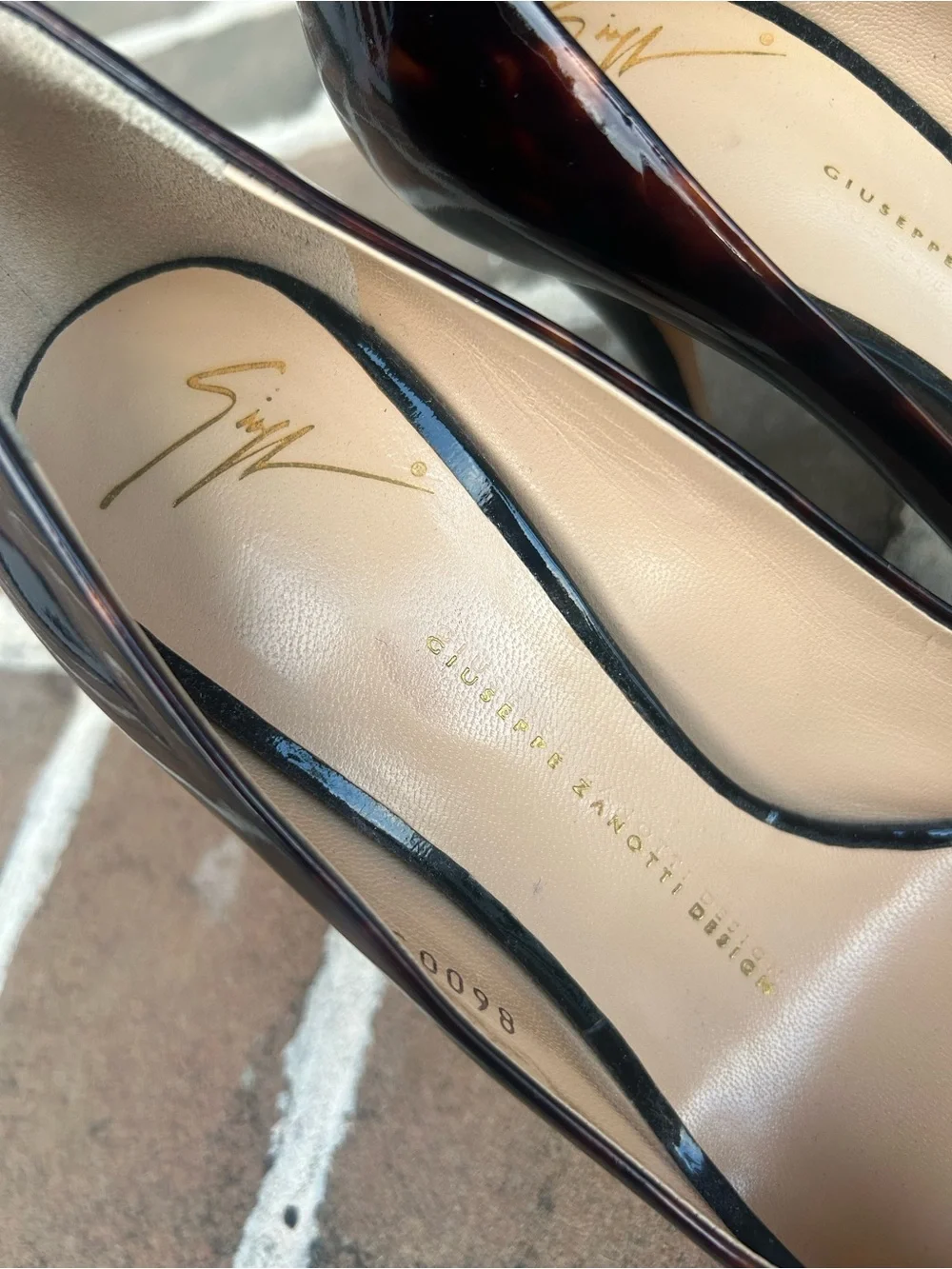 Giuseppe Zanotti sleek patent